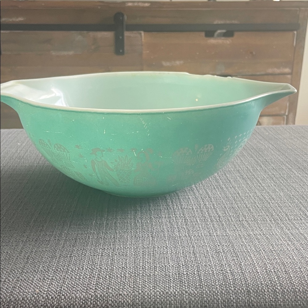 Pyrex White and Aqua Mixing Bowl